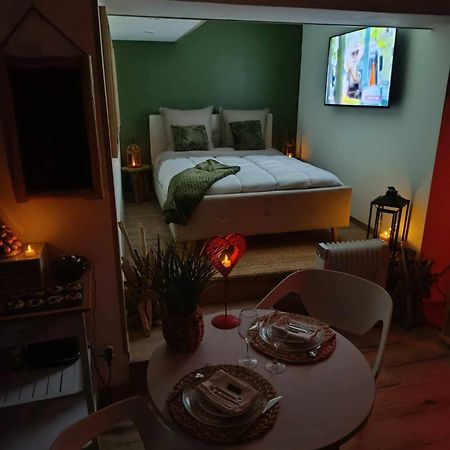 에타플르 O Plaisir O Desir B&B 외부 사진