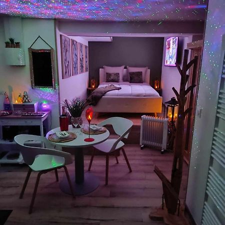 에타플르 O Plaisir O Desir B&B 외부 사진